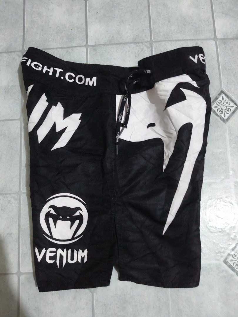 Venum (Category: Shorts) located in Mandaue City. Submitted by prekfinds (Listing ID 1461717142, Image 3). Description: Venum Light 5.0 fighting shorts As new condition 9.9/10 colorate Dimes: 32-33W x 17L no issue.