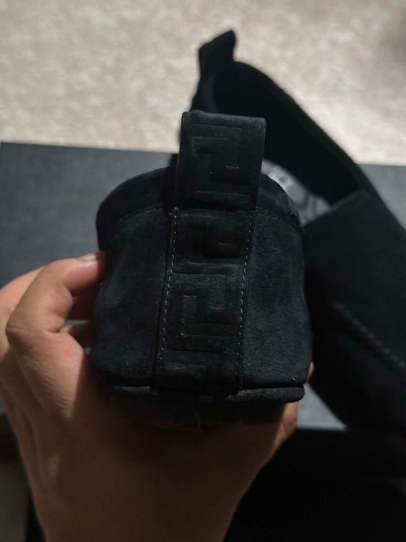 Versace (Category: Dress Shoes) located in Caloocan City. Submitted by ritubado_19 (Listing ID 1461712940, Image 3). Description: Brand new Reason for sale wrong size Hindi kasya No issue Never been used..
