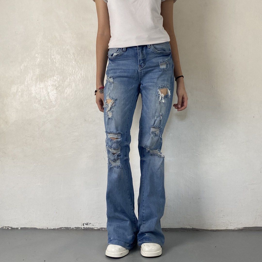 Vervet👖| Light Blue Denim Flared Jeans (Category: Jeans) located in Bulacan. Submitted by orc.ph (Listing ID 1461643759, Image 2). Description: Vervet👖| Light Blue Denim Flared Jeans Material Used: Cotton - Light Blue - Denim - Zipper and Button Closure - Belt Loop Attached - Distressed Jeans - Flared Jeans - Casual - Semi Formal - Streetwear -Size: S -Waistline: 24" -Length: 40" -Thighs: 8.5" -Leg Opening: 9.5" -Rise: 9" Model: ‘’5’0, 38kg, Wa