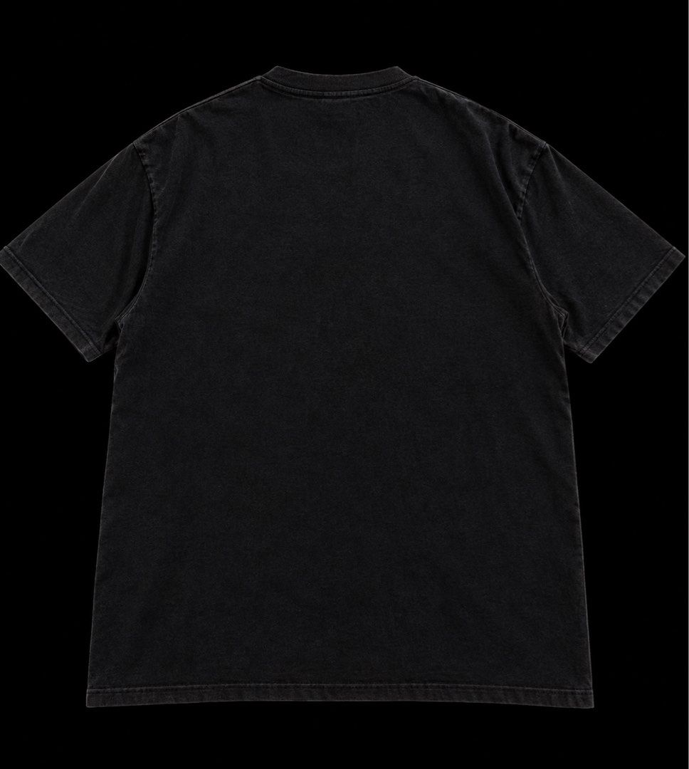 Vetements Snoop Dogg (Category: Tshirts & Polo Shirts ) located in Santiago. Submitted by nierusober (Listing ID 1461690005, Image 2). Description: - Black t-shirt with a cool vintage wash effect. - Features a graphic print of Snoop Dogg on the front. - Classic short sleeves and crew neck design. - Plain black on the back. - A must-have for any Snoop Dogg or hip-hop fan! OFF/LEGIT NOT SURE PERO MABIGAT YUNG TELA NIYA MAYBE HQR.