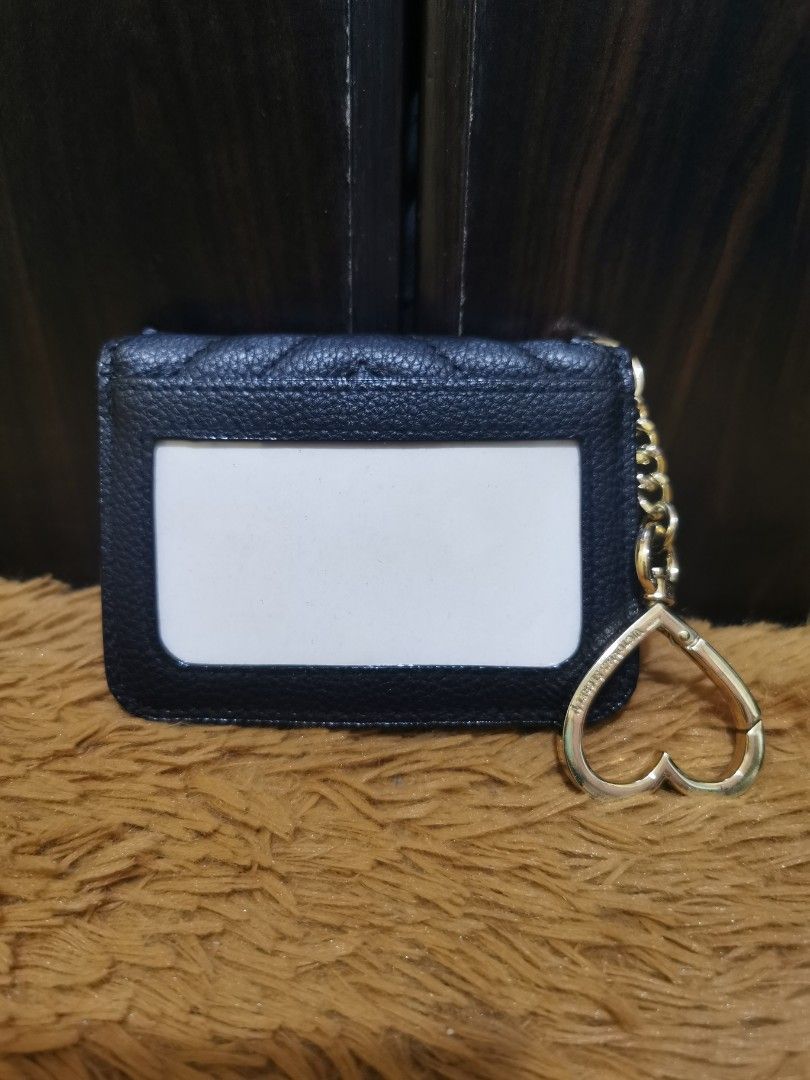 Victoria Secret Card Holder (Category: Wallets & Card holders) located in Aringay. Submitted by ycels_purselove (Listing ID 1461734417, Image 2). Description: Victoria Secret Card Holder Condition: Like new *never been used.