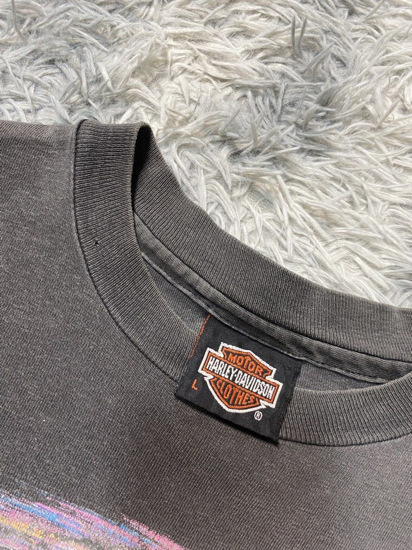 Vintage 90's Harley Davidson Eagle Shirt (Category: Tshirts & Polo Shirts ) located in Solano. Submitted by solothrifting (Listing ID 1461566289, Image 3). Description: Vintage 90's Harley Davidson Eagle Shirt Single stitch all over Condition: 8.5/10 vintage condition Size on tag: L, can fit M.