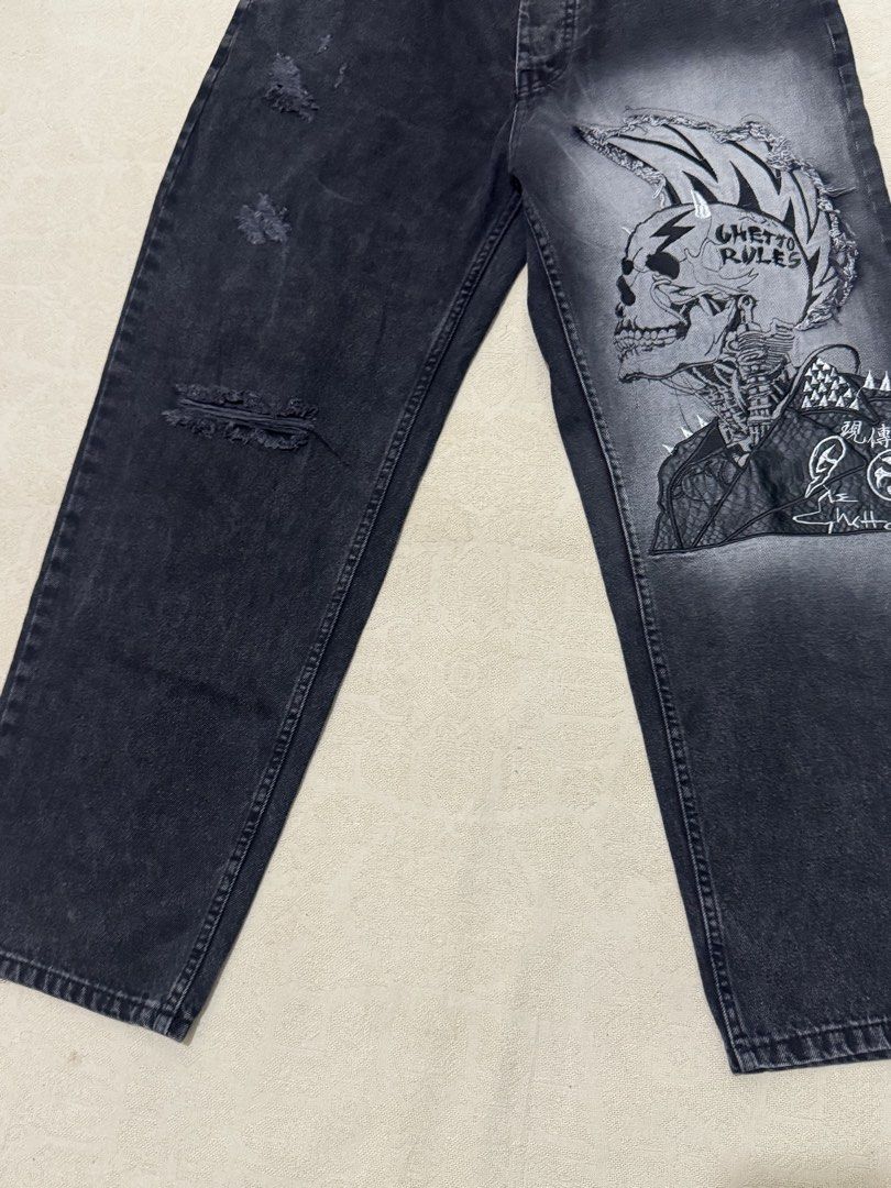 Vintage Boot Dsquared Punk Baggy Jeans (Category: Jeans) located in Angeles City. Submitted by luigisells (Listing ID 1461759802, Image 3). Description: Size 35 Very Good Condition Issue/s: none * tattered on right knee MOP: Gcash or Bank Transfer Courier: J&t Express.