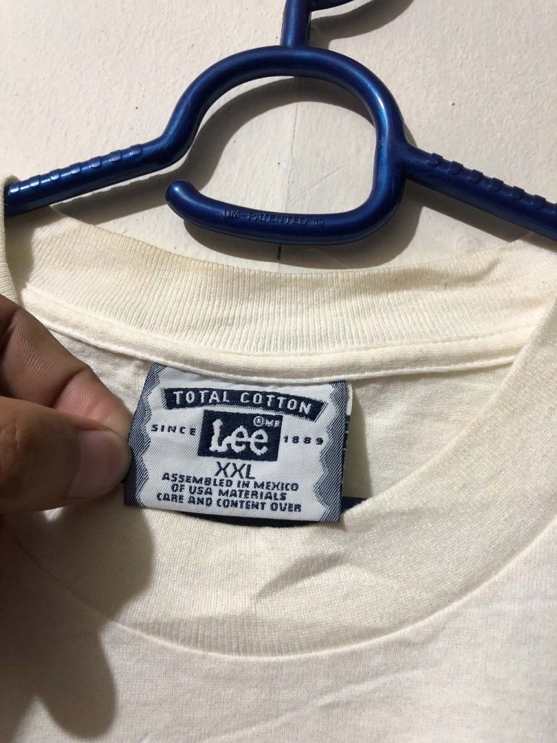 Vintage LEE Shirt (Category: Tshirts & Polo Shirts ) located in Manila. Submitted by wildshark-33d3 (Listing ID 1461677318, Image 3). Description: Authentic Good condition No issue wash lang.