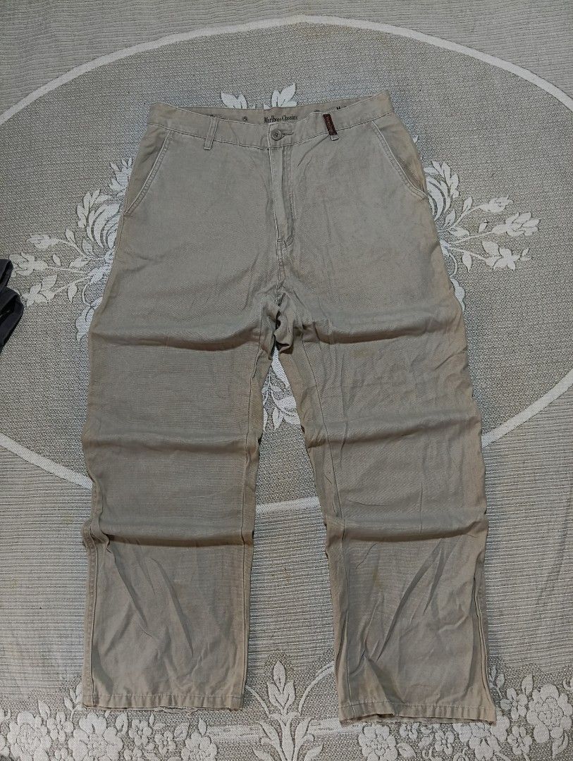 VINTAGE MARLBORO CHINO PANTS (Category: Chinos) located in Davao. Submitted by apconcept22 (Listing ID 1461698554, Image 3). Description: waist -34 Length - 40.