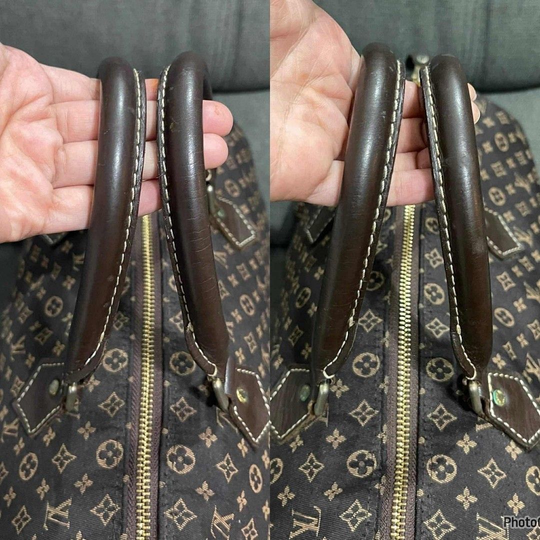 Vintage Mono Mini Lin (Category: Shoulder Bags) located in Quezon City. Submitted by luxxechic (Listing ID 1461570770, Image 2). Description: vintage no code. no issue japan preloved actual photo posted mop: gcash.