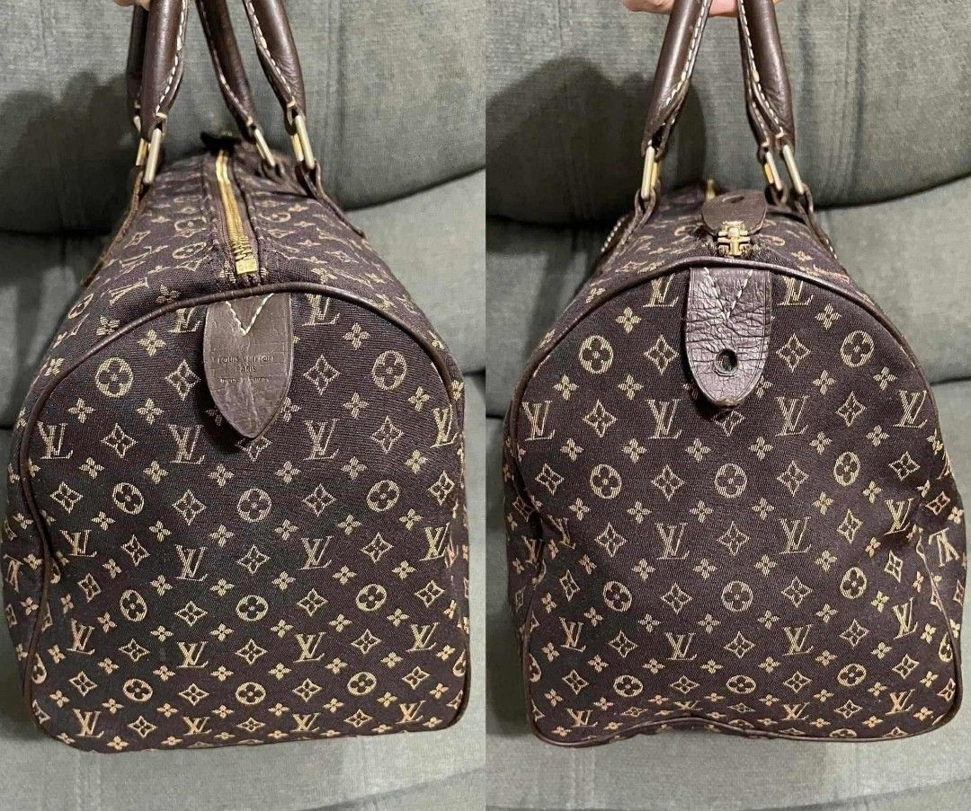 Vintage Mono Mini Lin (Category: Shoulder Bags) located in Quezon City. Submitted by luxxechic (Listing ID 1461570770, Image 3). Description: vintage no code. no issue japan preloved actual photo posted mop: gcash.