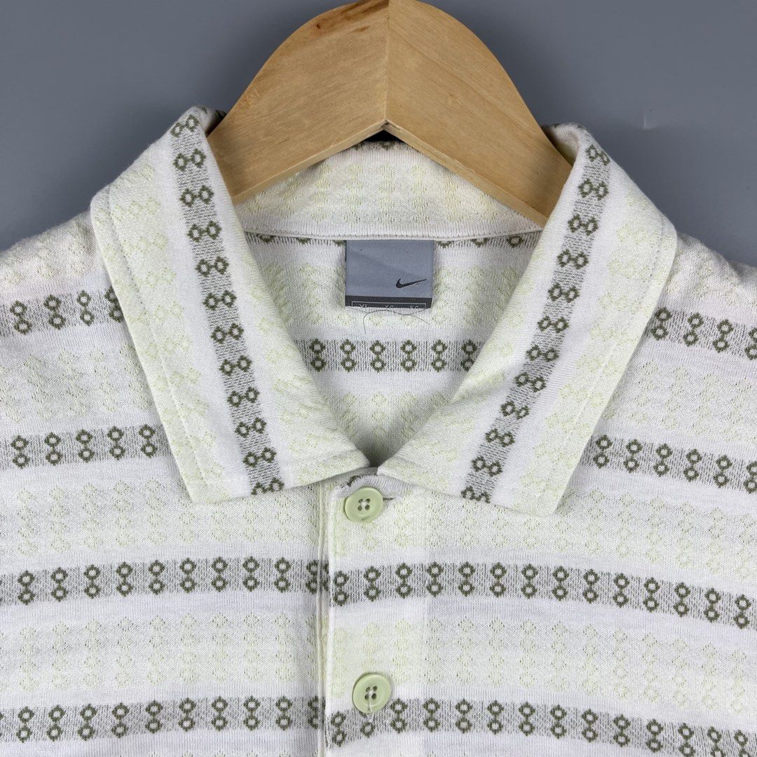 Vintage Nike Polo (Category: Activewear) located in Los Banos. Submitted by 4030.archives. (Listing ID 1461760676, Image 3). Description: Vintage Nike Polo 1500 Pesos XL Length : 27 inches Width : 21 inches Good as new.