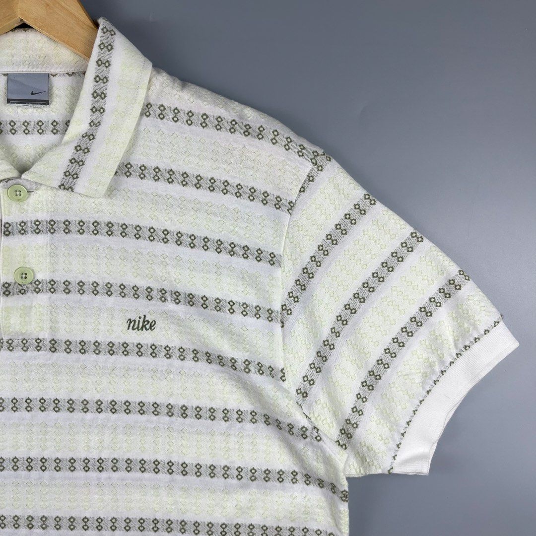 Vintage Nike Polo (Category: Activewear) located in Los Banos. Submitted by 4030.archives. (Listing ID 1461760676, Image 2). Description: Vintage Nike Polo 1500 Pesos XL Length : 27 inches Width : 21 inches Good as new.