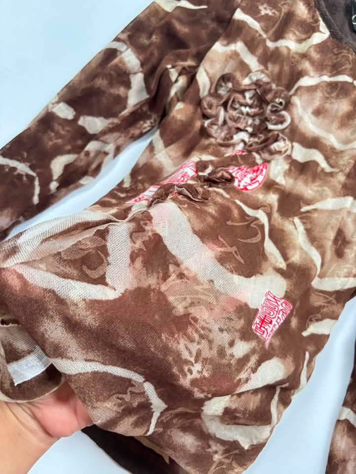 Vintage Oris printed brown longsleeve mesh top (Category: Others Tops) located in San Enrique. Submitted by getsthrift (Listing ID 1461752291, Image 2). Description: no issue s-l.