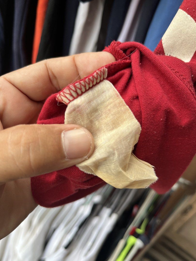 VINTAGE Y2K NIKE LEBRON JAMES (Category: Tshirts & Polo Shirts ) located in Legazpi City. Submitted by shop.grail.ph (Listing ID 1461607264, Image 3). Description: AUTHENTIC Y2k nike LBJ MEDIUM CAN FIT LARGE TO XL L29 W22-23 Minor signs of usage.
