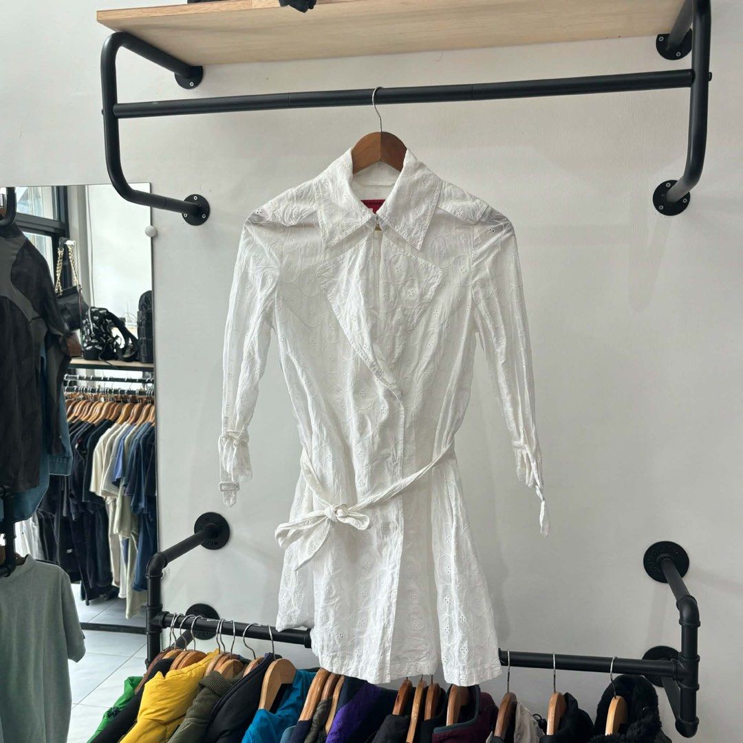 Vivienne Tam laced dress (Category: Dresses) located in Bambang. Submitted by heats777 (Listing ID 1461634284, Image 2). Description: Excellent condition No issues Size: 6 on tag.
