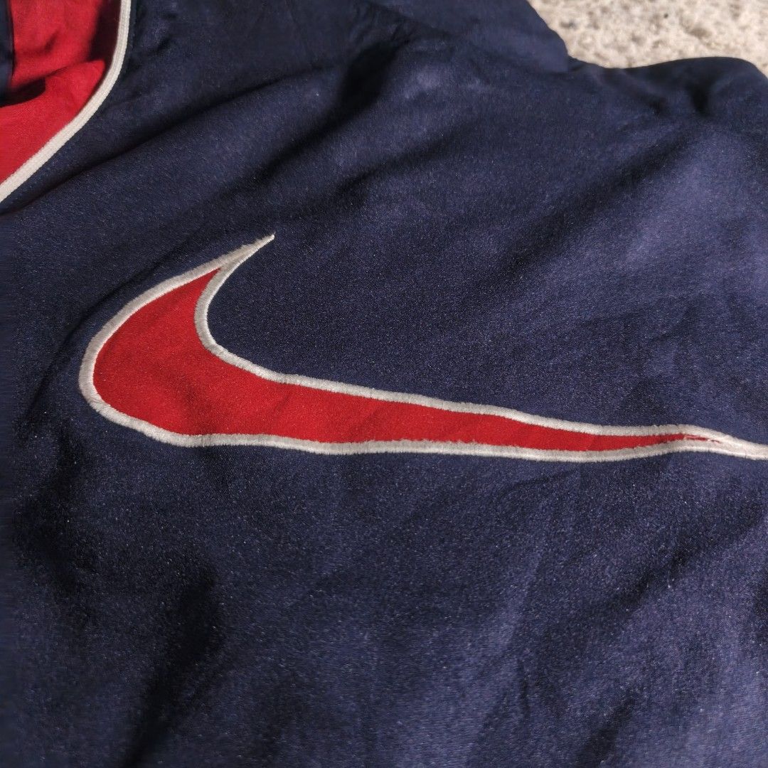 VTG NIKE ASPACK (Category: Coats, Jackets and Outerwear) located in Baguio. Submitted by thrift_arcves (Listing ID 1461669764, Image 3). Description: VTG NIKE ASPACK.