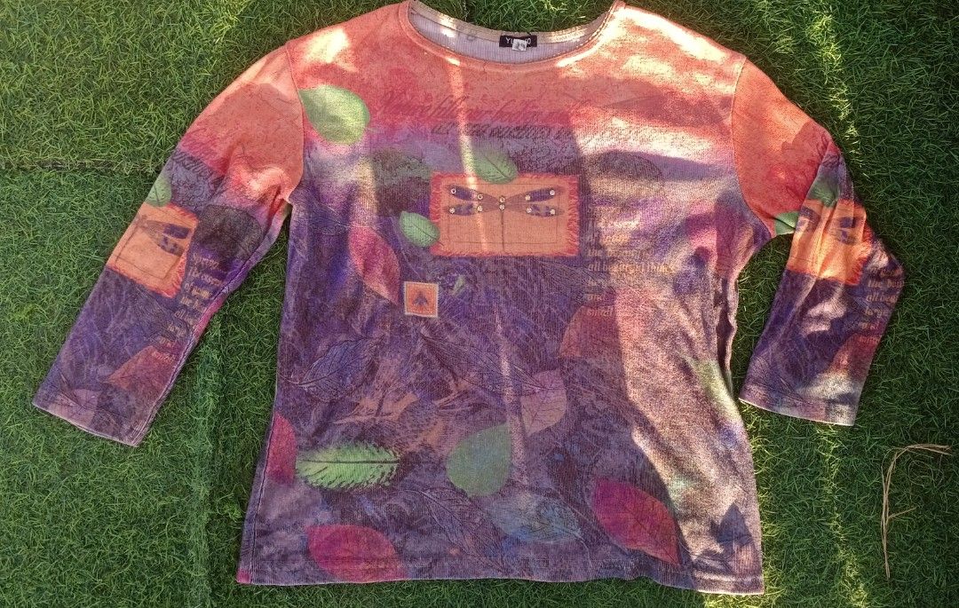 VTG YUKIKO 3/4 printed top (Category: Longsleeves) located in Castillejos. Submitted by lkthrifties (Listing ID 1461627962, Image 1). Description: very good condition small on tag.