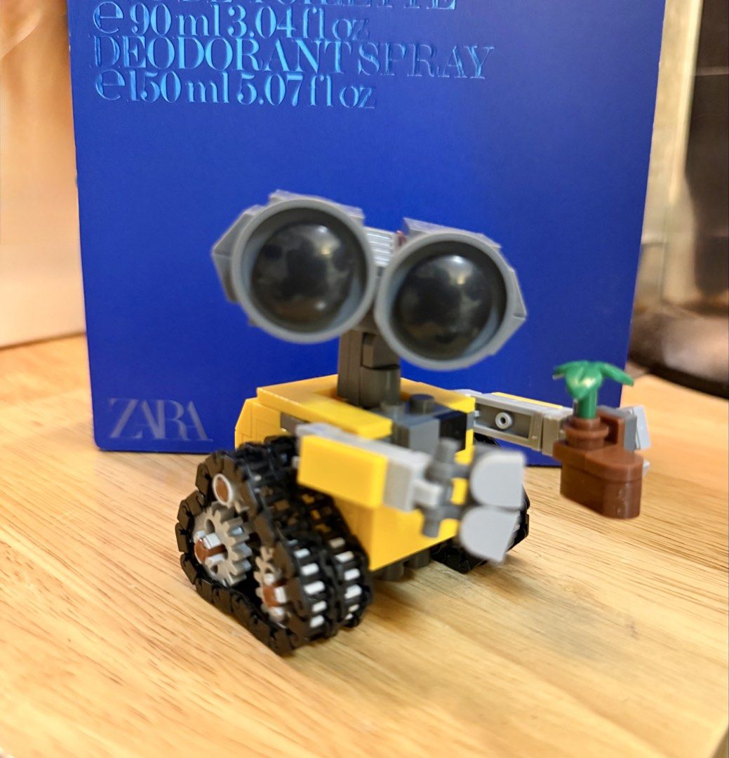 WALL E ( lego like ) (Category: Lego & Building Sets) located in Quezon City. Submitted by walmart28 (Listing ID 1461565547, Image 2). Description: WALL E figure lego like set up collectible sealed qc area SALE 599 only .