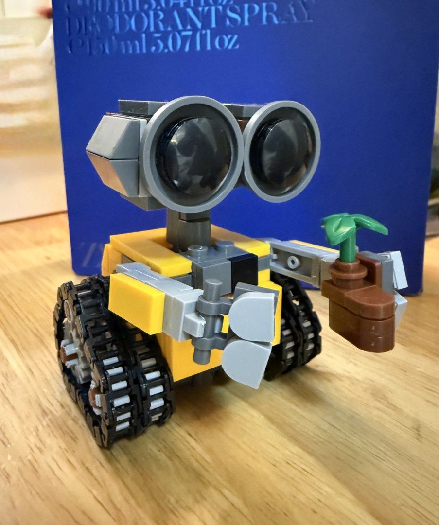WALL E ( lego like ) (Category: Lego & Building Sets) located in Quezon City. Submitted by walmart28 (Listing ID 1461565547, Image 1). Description: WALL E figure lego like set up collectible sealed qc area SALE 599 only .