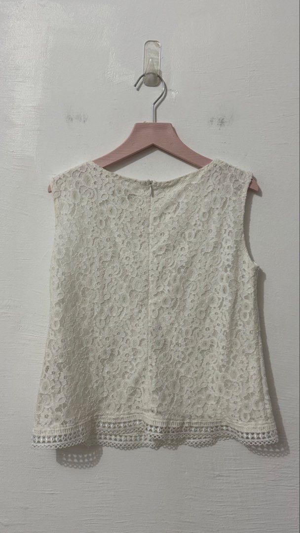 Wanko lace with beads top (Category: Sleeveless) located in Cordova. Submitted by thedecluterrer (Listing ID 1461583661, Image 3). Description: .