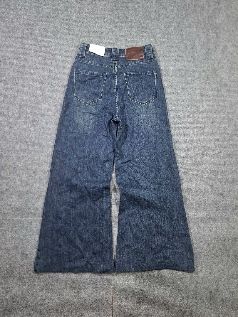 Washed Denim Baggy Wide Jeans (Category: Jeans) located in Las Pinas. Submitted by nevergetsold.ph (Listing ID 1461748411, Image 2). Description: Washed Denim Baggy Wide Jeans Dimentions (inches) Waist: 28 Length: 38 Thigh: 11 Leg Opening: 13 Issues: none.