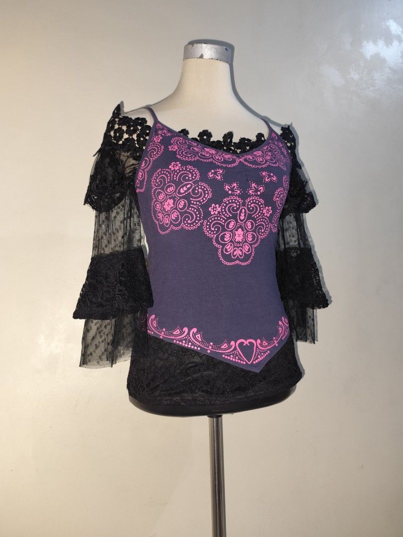 Whimsy goth SET (Category: Sets or Coordinates) located in Manila. Submitted by meowl_vault (Listing ID 1461719136, Image 3). Description: 300 each set 700 accessories not included 4 Items. Size: S—M 2 tops 1 scarf & skirt.