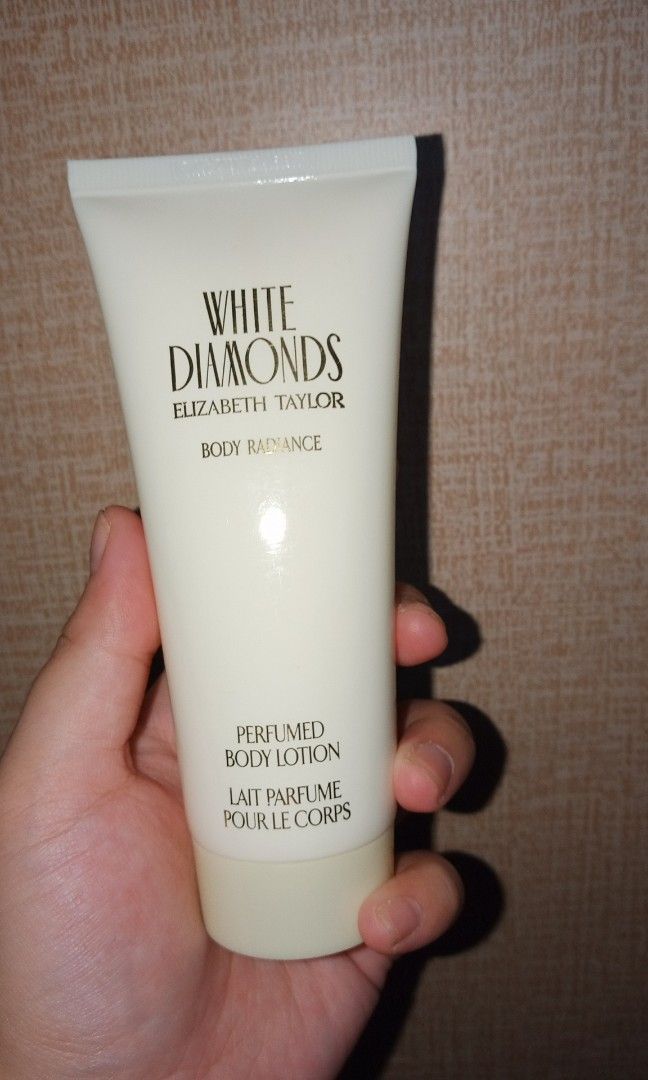 White Diamonds Perfume Lotion By: Elizabeth Taylor (Category: Ear Care) located in Caloocan City. Submitted by kcarielle_ (Listing ID 1461636929, Image 1). Description: No box, Padala from US 🇺🇸 RFS: Decluttering.