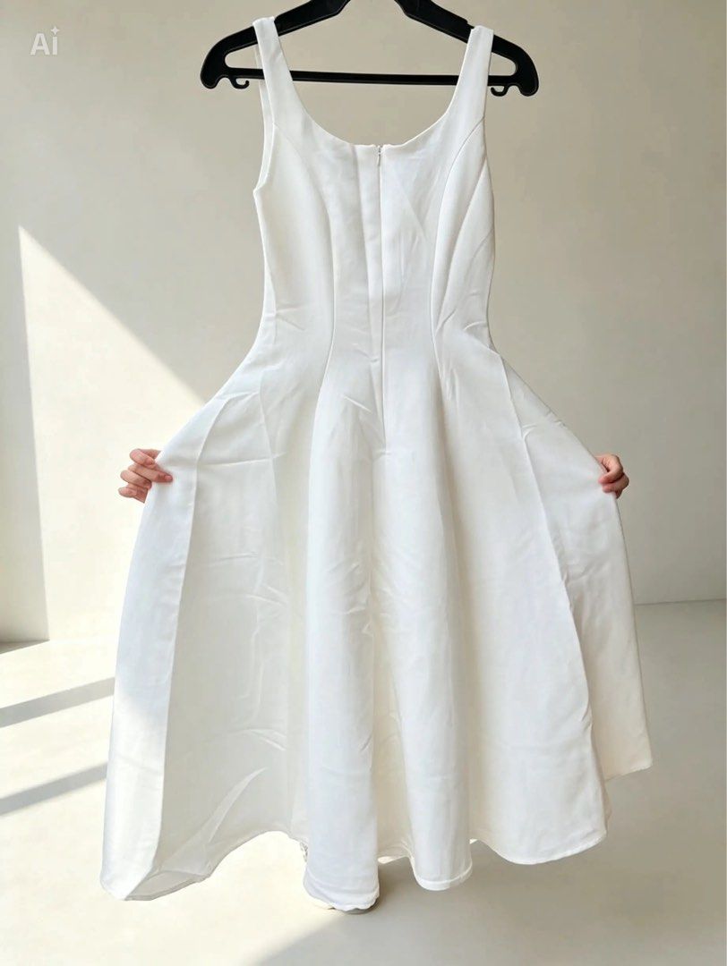 White Vietnam dress (Category: Dresses) located in Taytay. Submitted by murahubblueapppage (Listing ID 1461776892, Image 3). Description: Vietnam brand Makapal tela What you see is what you get 10000! Unihome brand Small on tag pero up to 25 inches waistline Bust up to 34 Pwede naman gumamit push up kung 34 up ang bust size.