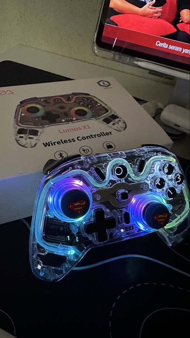 wirelles controller (Category: Controllers) located in Pekan. Submitted by ajikkk. (Listing ID 1461680822, Image 1). Description: jual sebab kita tak minat main game. orang hadiahkan . baru sampai 14/9/2026 . (harga boleh kurang lagi) FREE POSTAGE .