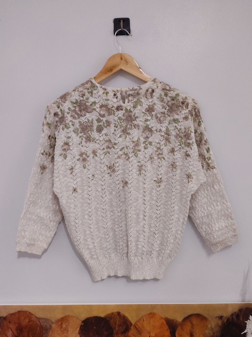 Women's Knitted Top (Category: Others Tops) located in Ibajay. Submitted by trendholicrepublique (Listing ID 1461756348, Image 2). Description: Women's Knitted Top 129 PHP Color Rate 9.5/10 Medium to Large (19 x 22) Very Good to Excellent Condition (need wash).