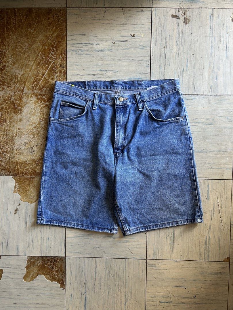 Wrangler jorts (Category: Shorts) located in Cavite. Submitted by arvinroderos (Listing ID 1461573139, Image 2). Description: Wrangler waist 34 length 21 leg opening 11.5 as new 550.