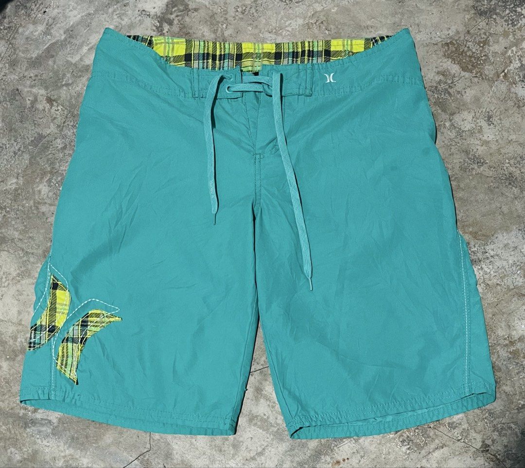Y2K Hurley Boardshorts (Category: Swim Trunks & Board Shorts) located in Navotas City. Submitted by y2kikaystuff (Listing ID 1461777996, Image 1). Description: Y2K Hurley Boardshorts Size 27-30 No issue Can pass as new Personal item from Japan Not ukay 280 only Pm me.