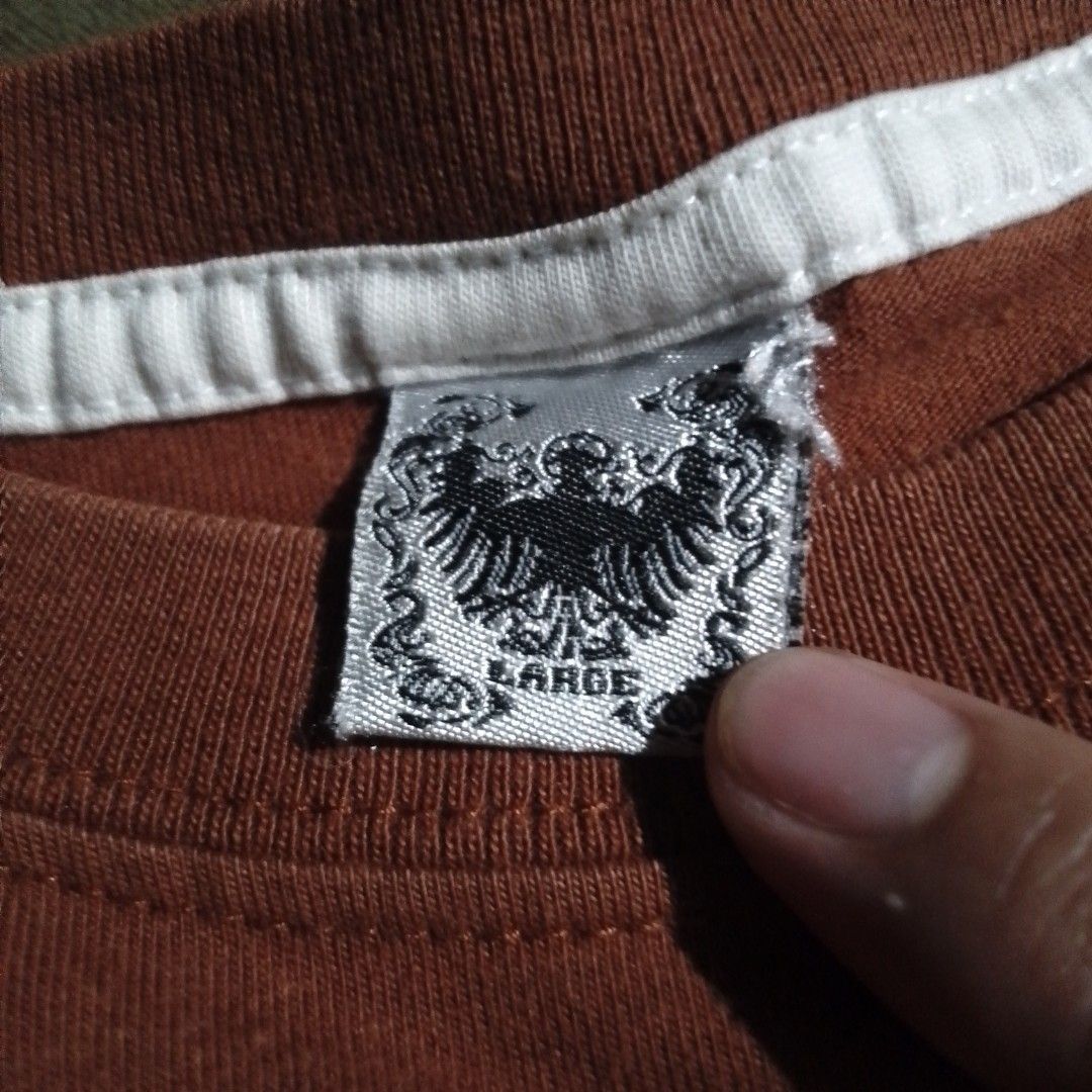 Y2K Random Grunge Tee (Category: Tshirts & Polo Shirts ) located in Manila. Submitted by swaggygraments (Listing ID 1461721674, Image 3). Description: DM FOR MORE INFO.
