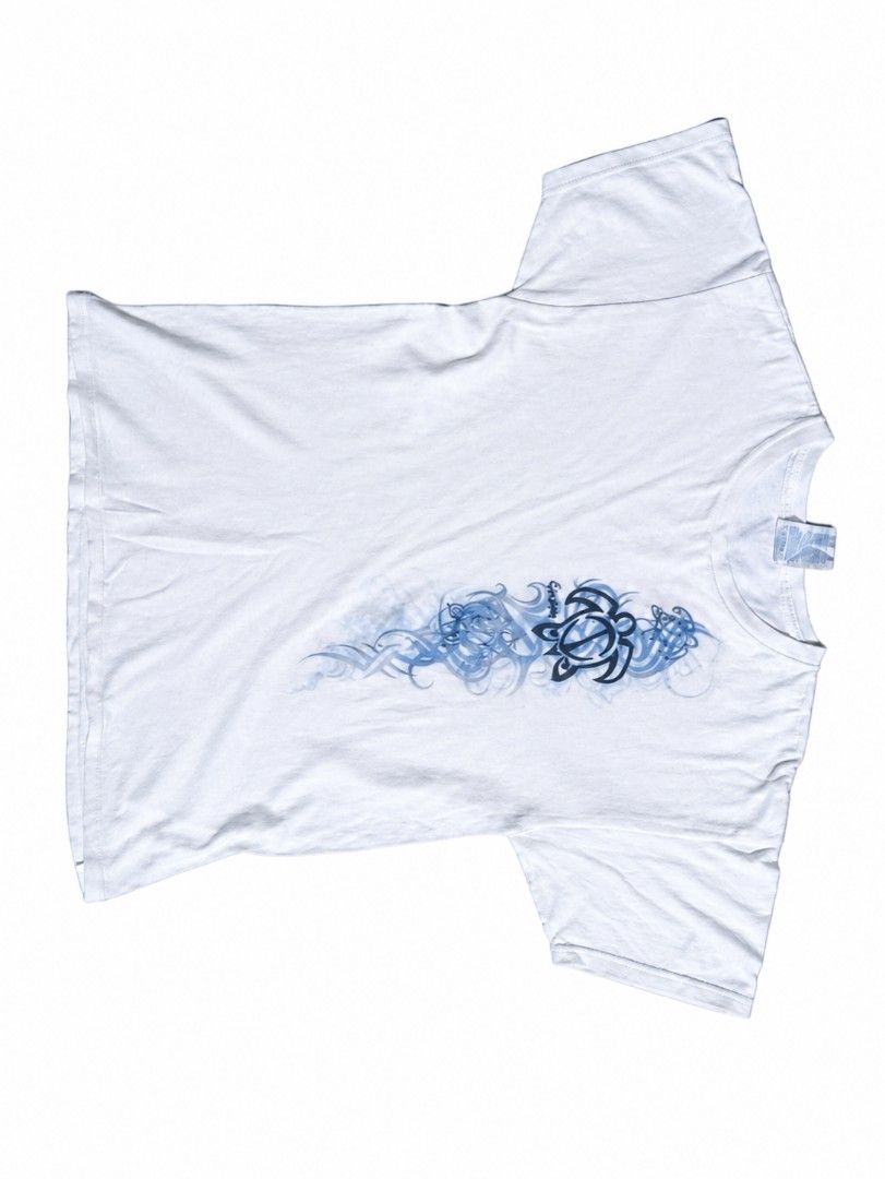 Y2K SurfVibes Tee Guam Turtle Muscle tee (Category: Tshirts & Polo Shirts ) located in Manila. Submitted by swaggygraments (Listing ID 1461720011, Image 1). Description: DM FOR MORE INFO.