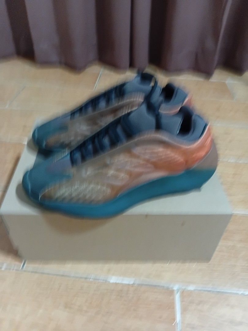 Yeezy 700 V3 "Copper Fade" Size 8.5 (Category: Casual Shoes) located in Manila. Submitted by shaigilgeous (Listing ID 1461647034, Image 3). Description: Authentic Yeezy 700 (Commonwealth Release) No receipt since 2021 pa toh Used only Once RFS: Declutter also di nagagamit masyado sayang:< Loc: Tandang Sora, QC MOP: Gcash MOD: Lalamove.
