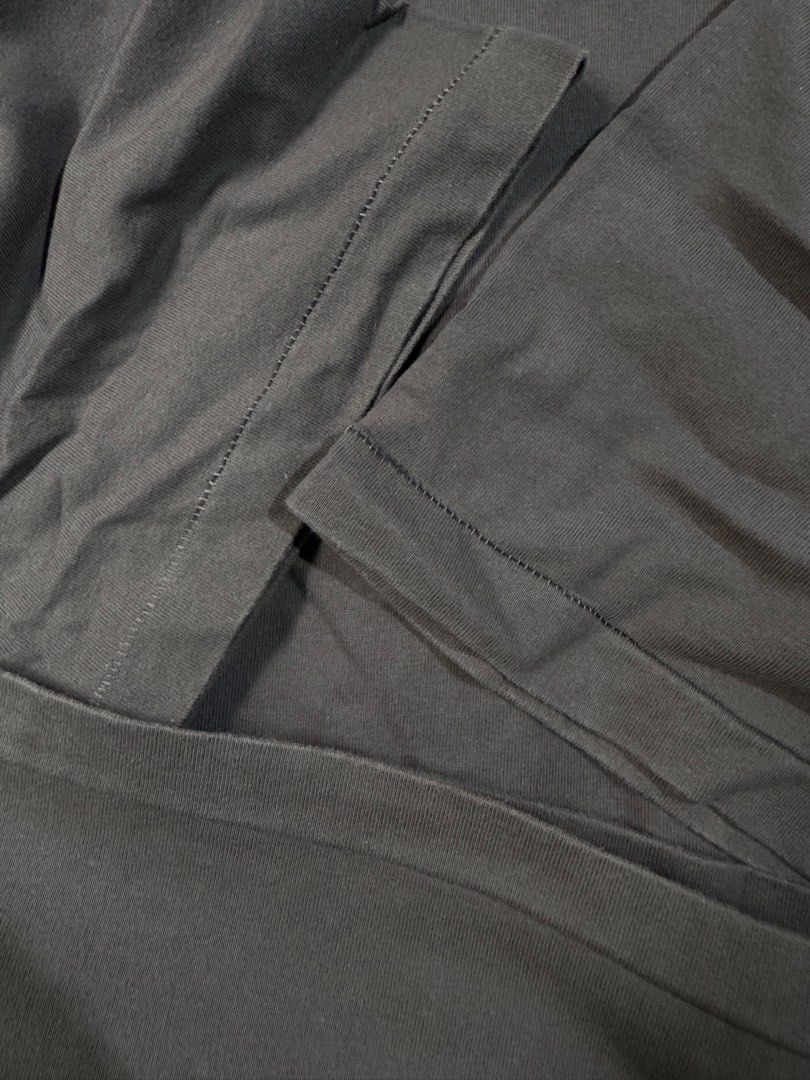 Yeezy SEASON 6 T-Shirt (Category: Tshirts & Polo Shirts ) located in Lipa City. Submitted by scrap.threads (Listing ID 1461665482, Image 3). Description: Item: Yeezy Season 6 Price: 400 Dimes: Width - 23.5 Length - 30 Issue: none Lipa City Ship via J&T (Shouldered by buyer) Payment via Gcash ***Notice*** Color may vary due to lighting. Payment first. Item/s are thrifted or used condition unless stated otherwise. Please manage your expectation..