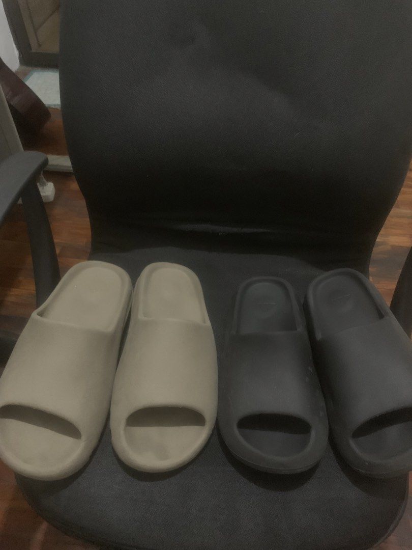 Yeezy slides UA (Category: Slippers & Slides) located in Manila. Submitted by tuffthrft (Listing ID 1461695456, Image 1). Description: Both Size 9 Onxy and Brown 500 EACH ‼️‼️ loc: McDonald’s Marcos Alvarez las piñas NEED TO DECLUTTER ASAP.