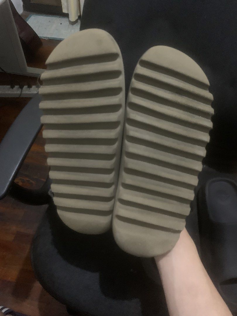 Yeezy slides UA (Category: Slippers & Slides) located in Manila. Submitted by tuffthrft (Listing ID 1461695456, Image 3). Description: Both Size 9 Onxy and Brown 500 EACH ‼️‼️ loc: McDonald’s Marcos Alvarez las piñas NEED TO DECLUTTER ASAP.