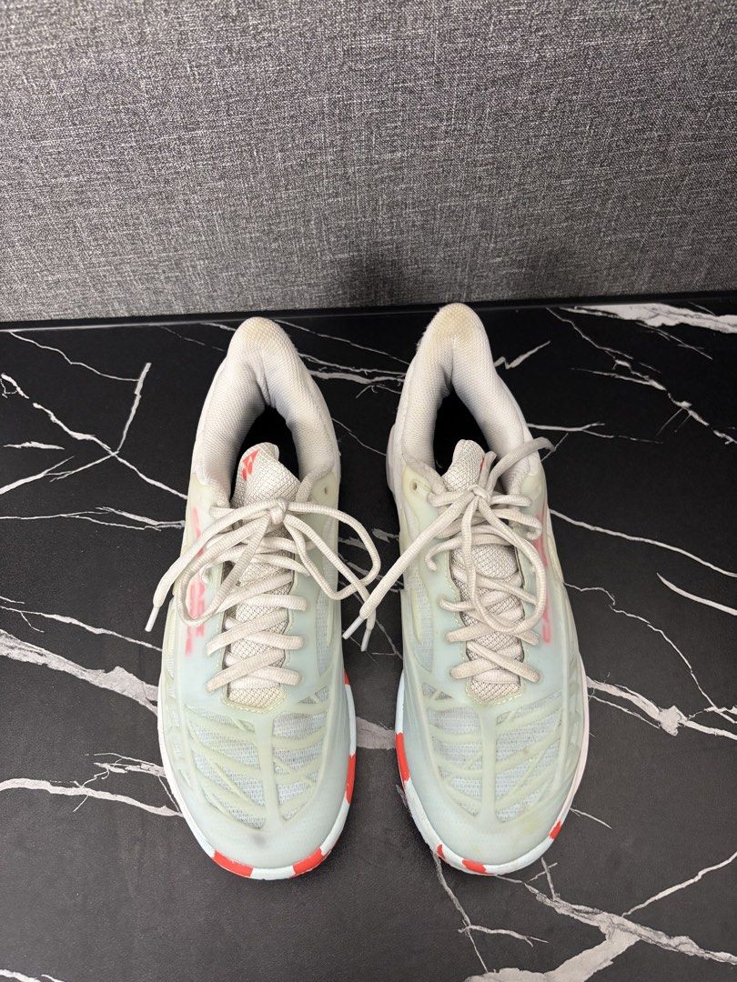 Yonex Cascade Drive Badminton Shoes (Category: Sneakers) located in San Fernando. Submitted by kayemanalac_05 (Listing ID 1461597186, Image 3). Description: .