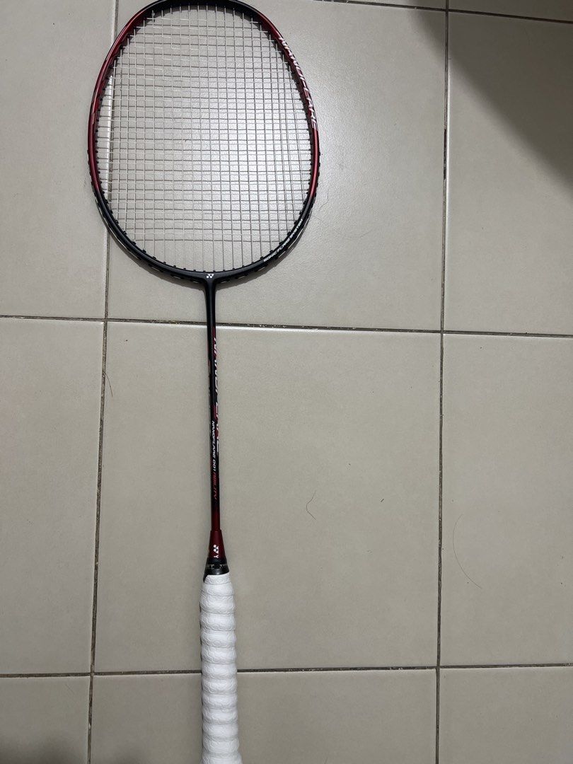 Yonex racket (Category: Racket & Ball Sports) located in Singapore. Submitted by laxaoaops123 (Listing ID 1461664086, Image 1). Description: Nanoflare 001 ability $50 perfect for beginners 💯💯💯.