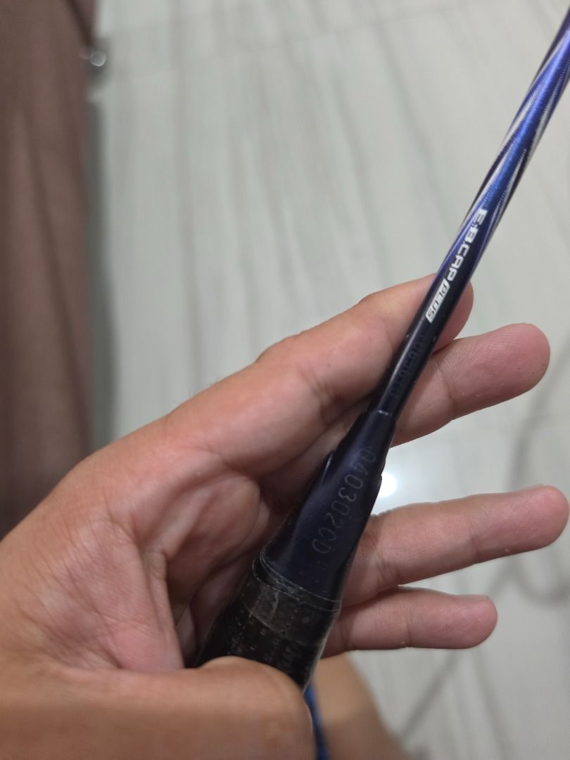Yonex 100zz authentic (Category: Sports & Fitness Nutrition) located in Caloocan City. Submitted by jexson.nb (Listing ID 1461664377, Image 2). Description: Yonez 100zz Canada Code kaya CD No scratches or dents. I already removed ang grip since nastock ng matagal Free ung bag RFS: Cant play badminton for now due to medical condition... natatambak lang.