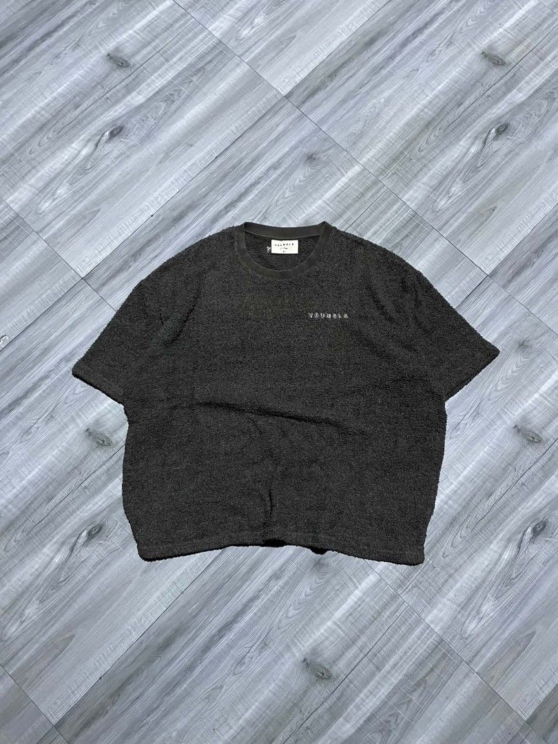 YOUNGLA SIZE XL (Category: Tshirts & Polo Shirts ) located in Manila. Submitted by gelove.thrift (Listing ID 1461590017, Image 2). Description: .