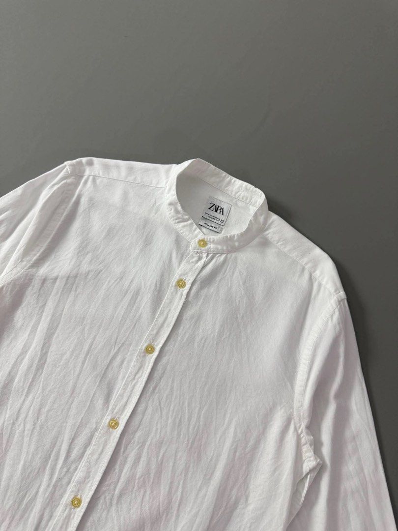 ZARA (Category: Formal Shirts) located in Guagua. Submitted by sweetboyy (Listing ID 1461582239, Image 3). Description: ZARA EXCELLENT CONDITION / NO ISSUE SIZE MEDIUM ON TAG / DIMES L30 W21.