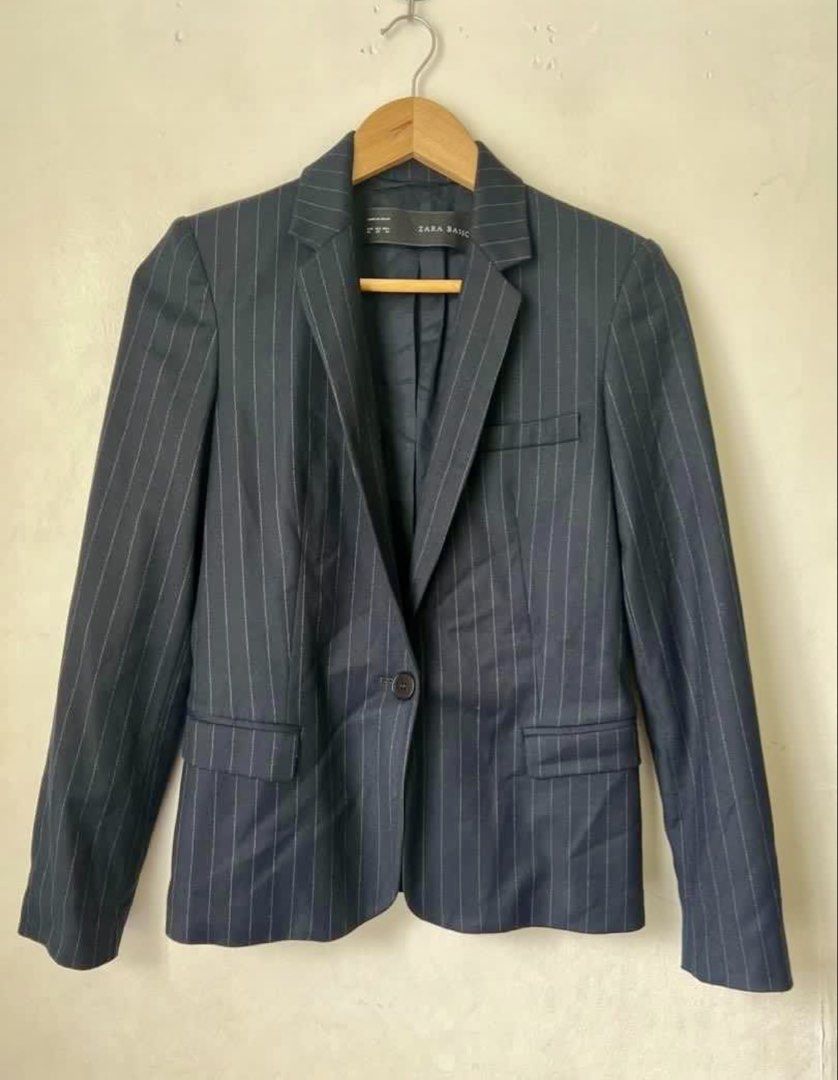 Zara Basic Pinstripe Blazer - Navy Blue XS (Category: Coats, Jackets and Outerwear) located in Taguig. Submitted by Rveebee (Listing ID 1461720606, Image 2). Description: - Classic pinstripe blazer from Zara Basic - Single button closure - Two front pockets - Fully lined - Perfect for work or a night out - Pairs well with trousers or a skirt .