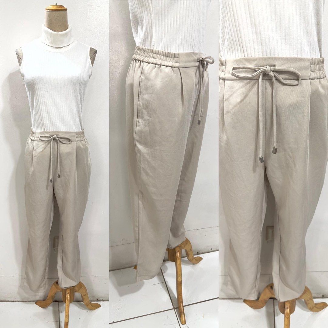 ZARA Beige Linen Blend Drawstring Waist Pants (Category: Other Bottoms) located in Bacolod City. Submitted by bhabissagal-05763 (Listing ID 1461609494, Image 2). Description: - Brand: ZARA - Color: Light Beige - Material: Linen Blend - Features: Elasticated waistband with drawstring, straight leg, side pockets - Occasion: Casual wear - Origin: Made in Turkey.