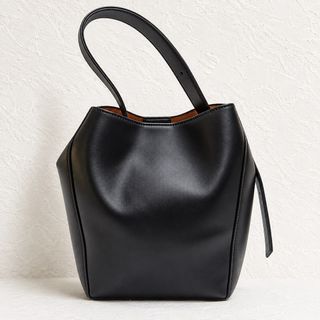 (Category: ) located in . Submitted by stylehub.mnl (Listing ID 1461599682, Image 1). Description: .