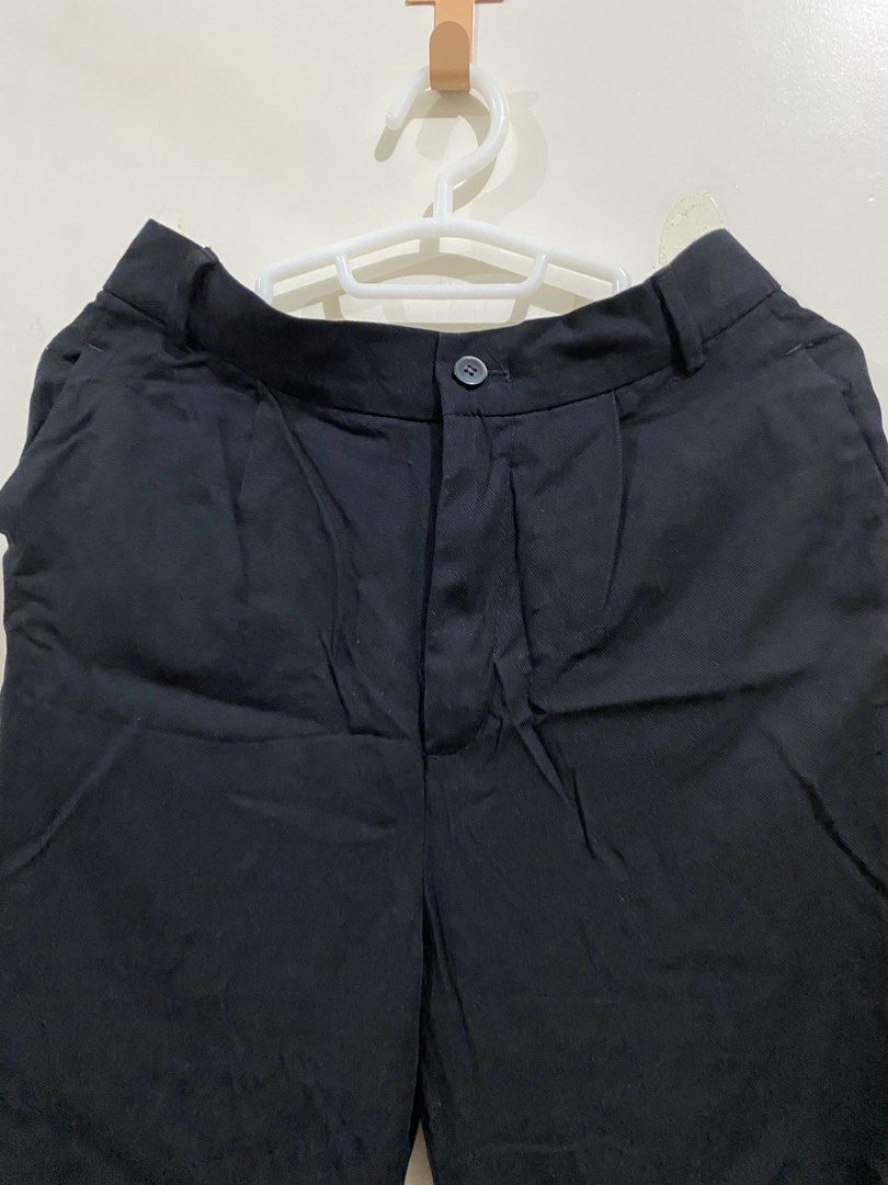 Zara Black Pants (Category: Other Bottoms) located in Taguig. Submitted by maly01_ (Listing ID 1461565387, Image 1). Description: dm for inquiries :).
