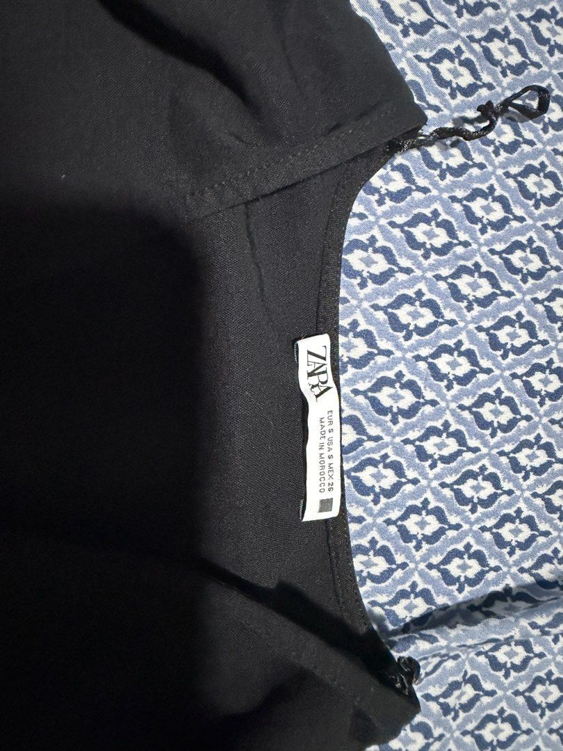 Zara Black Surplice Top (Category: Blouses) located in Tarlac. Submitted by shopaholic924 (Listing ID 1461637135, Image 2). Description: .