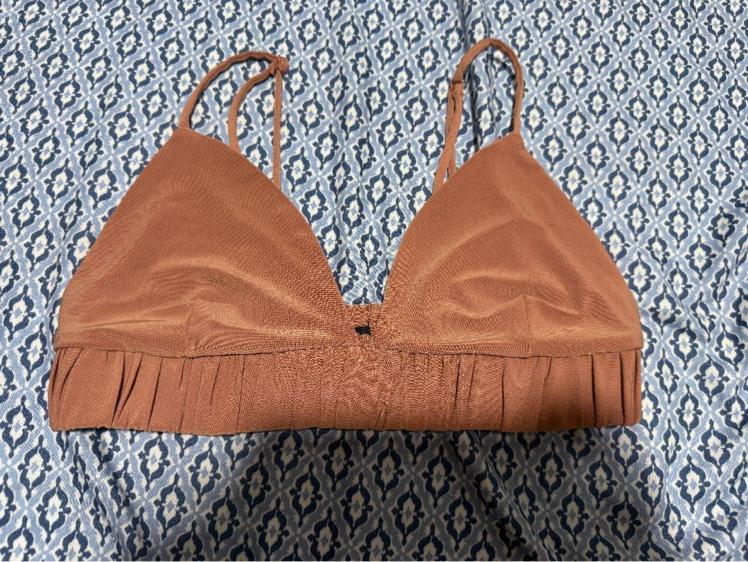 Zara Bralette (Category: Undergarments & Loungewear) located in Tarlac. Submitted by shopaholic924 (Listing ID 1461637732, Image 1). Description: .