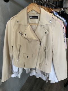 (Category: ) located in . Submitted by thrift.kaholic (Listing ID 1461643565, Image 1). Description: .