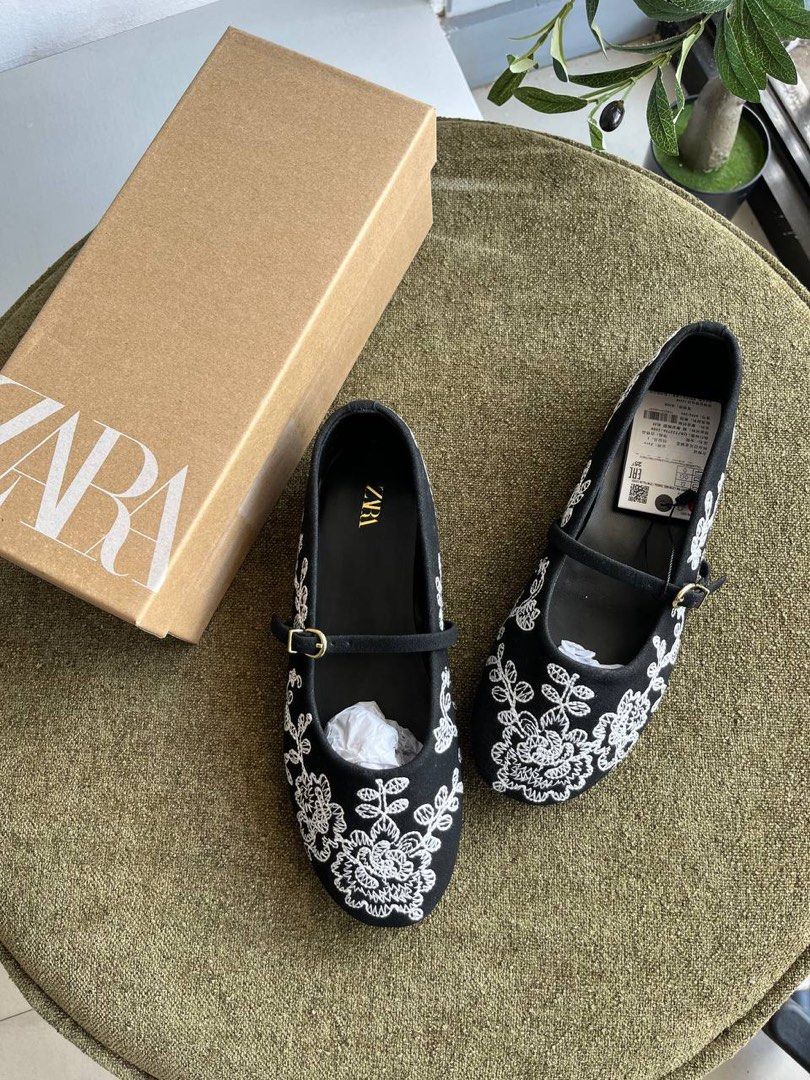 Zara Flats (Category: Flats & Sandals) located in Binan City. Submitted by pinkykeenshop (Listing ID 1461765686, Image 1). Description: .