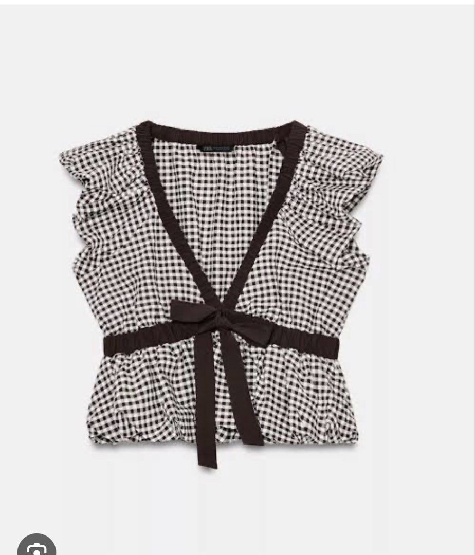 Zara gingham top (Category: Blouses) located in Caloocan City. Submitted by prelovedaddict29 (Listing ID 1461780825, Image 1). Description: .
