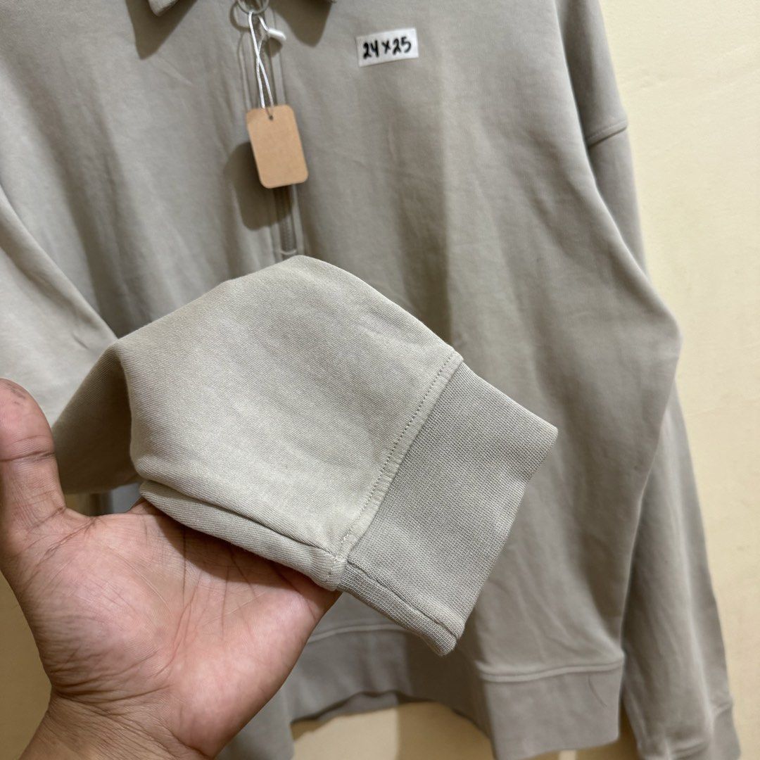 ZARA HALFZIP SWEATER (Category: Coats, Jackets and Outerwear) located in Manila. Submitted by thrifthing_121102 (Listing ID 1461748054, Image 3). Description: ZARA HALFZIP SWEATER •SIZE SMALL •WIDTH - 24” •LENGTH - 25” •EXCELLENT CONDITION •NO ISSUES ₱699 + SF ✅All items are in excellent to new condition. ✅Color may vary due to lighting. 📦J&T Express or Lalamove Shipping. 💸Gcash Payment. 📍Moonwalk, Paranaque City.